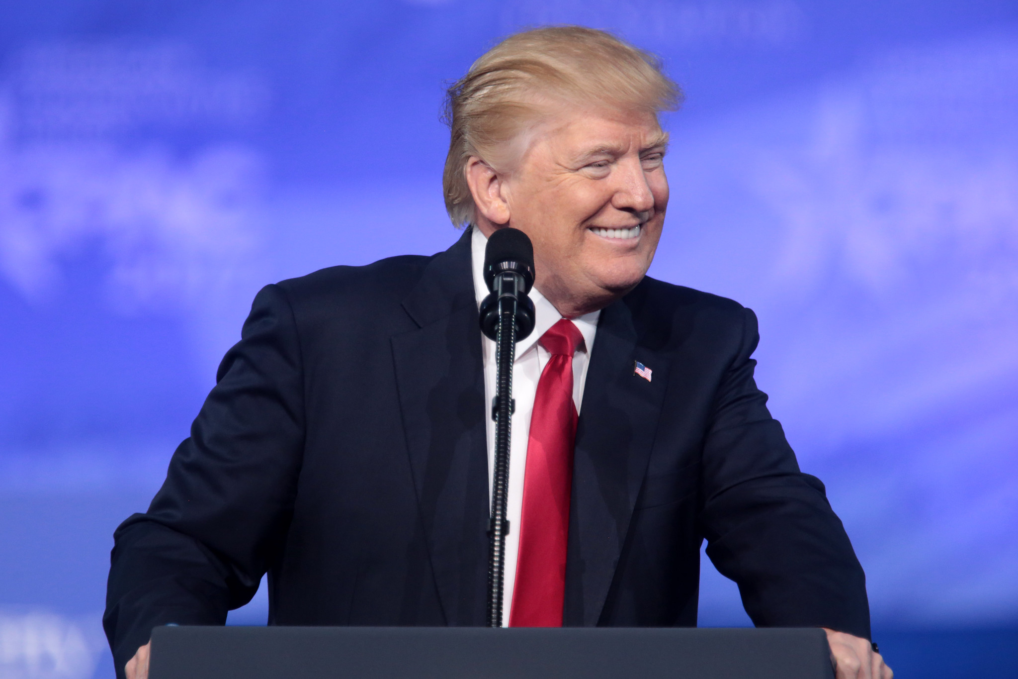 Trump, defying custom, hasn’t given the National Archives records of his speeches at political rallies