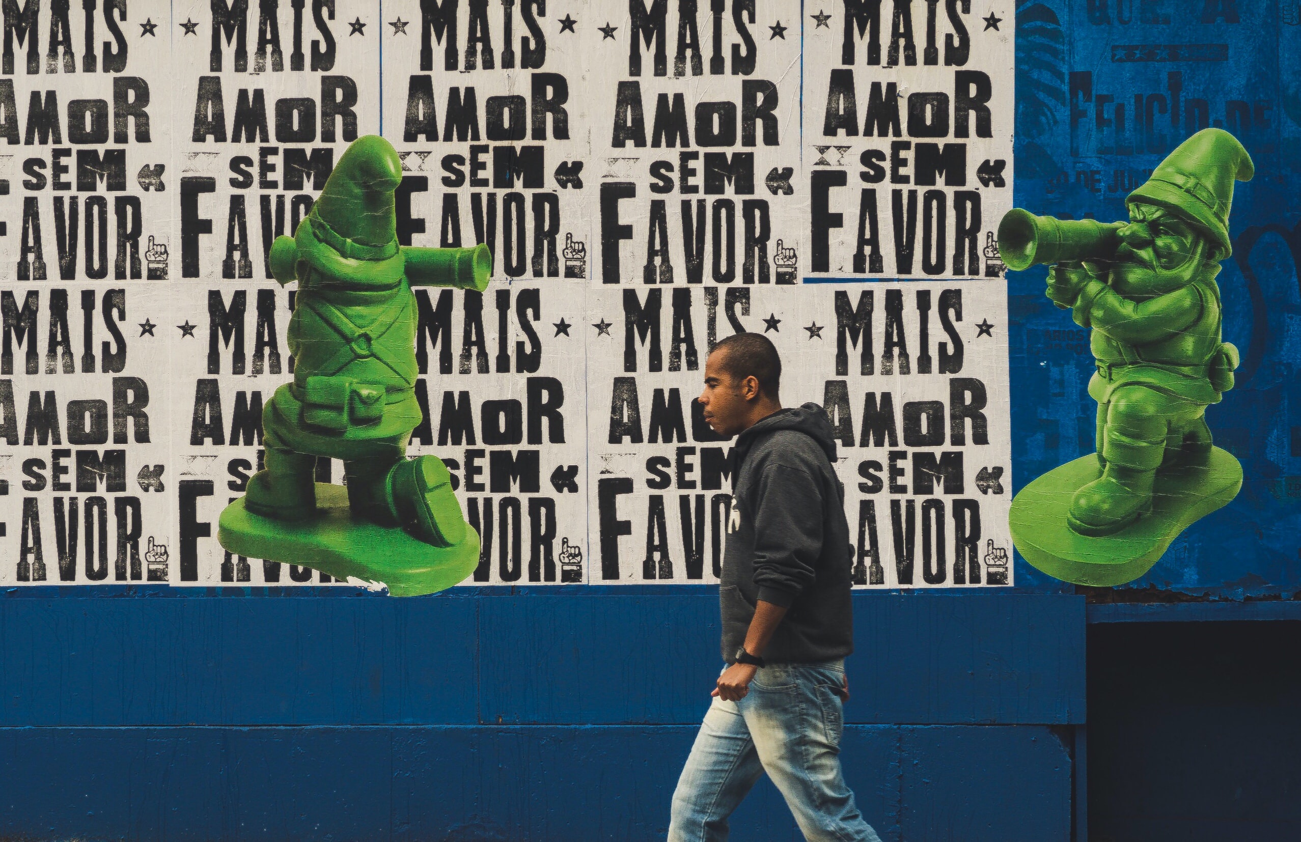 Teaching Brazilian Portuguese to the World